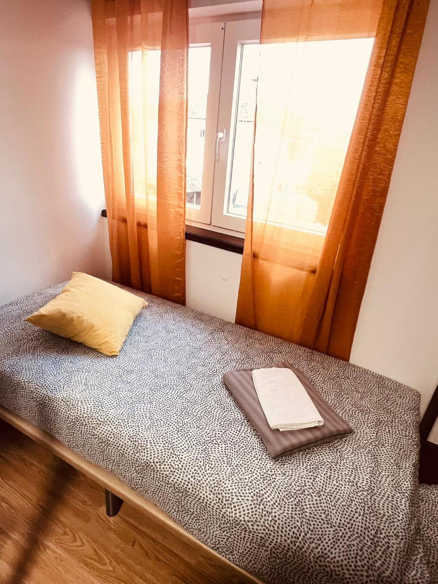 Hostel Golden Star Gião Zewnętrze zdjęcie